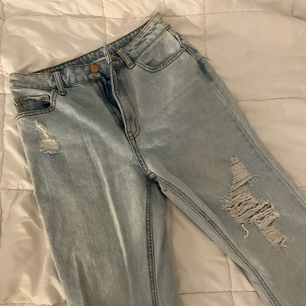 BDG Urban outfitters light wash ripped jeans